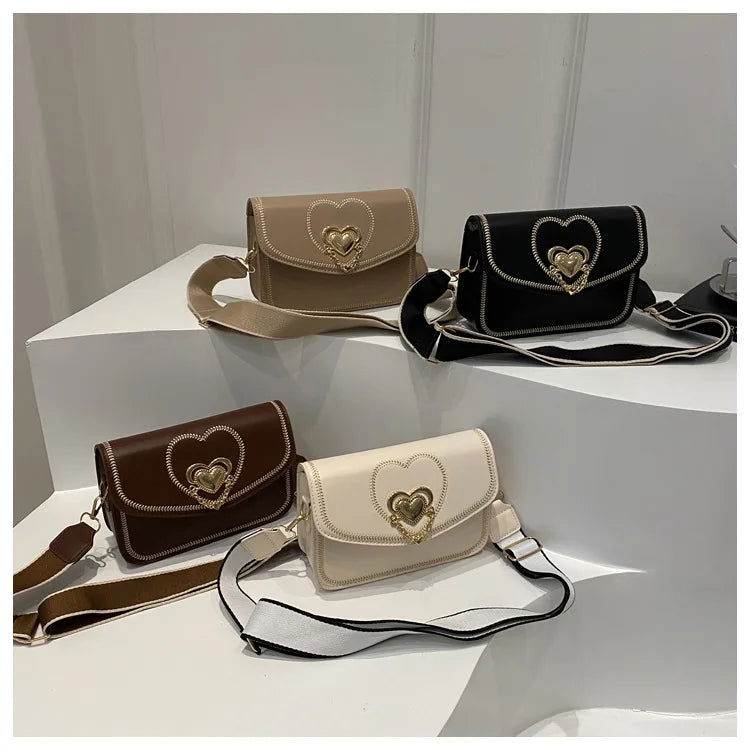 Bolso con solapa de corazón - Kamivashop