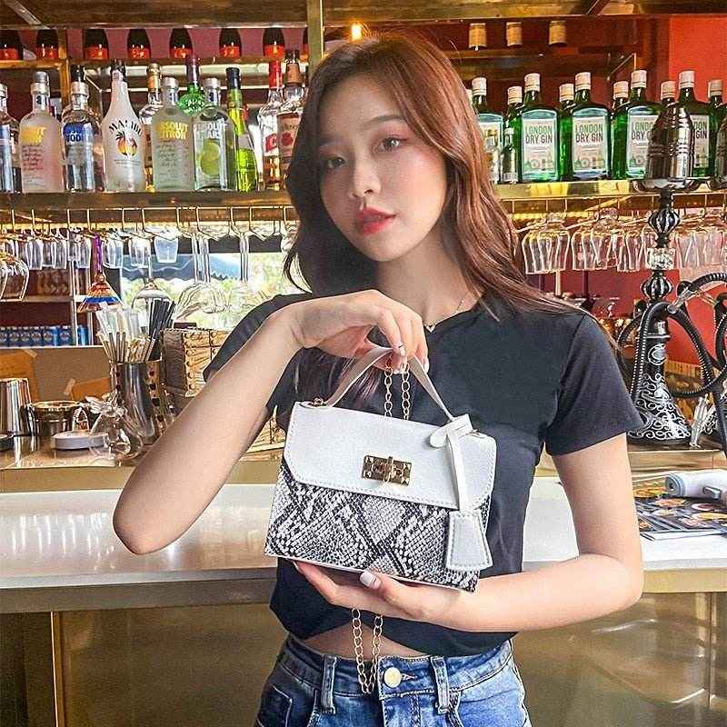 Mini bolso estilo serpiente - Kamivashop