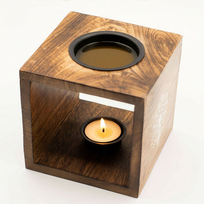 Quadratischer Mango-Holz-Ölbrenner - Mondgöttin