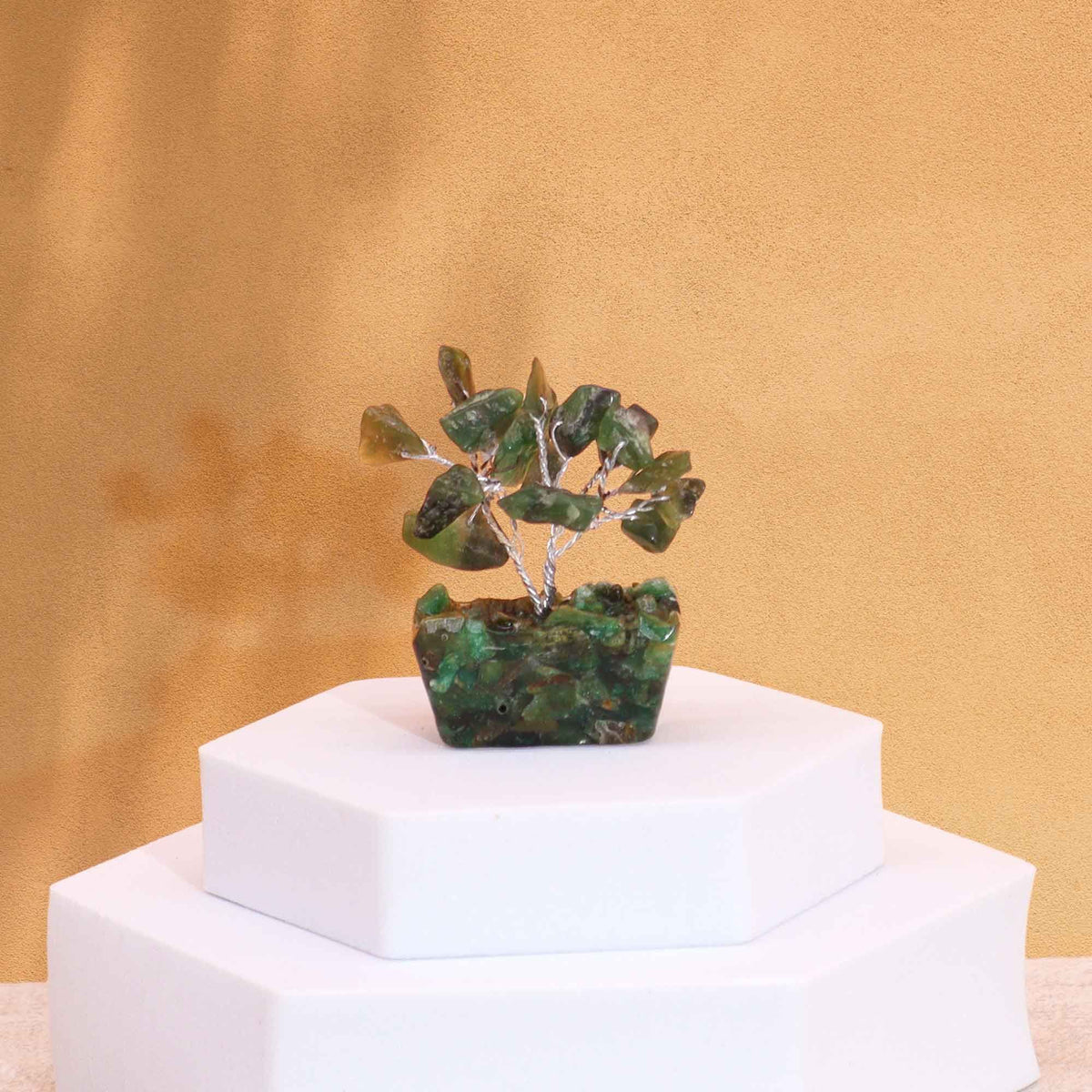 Mini árbol de piedras preciosas sobre base de orgonita - Aventurina verde (15 piedras)